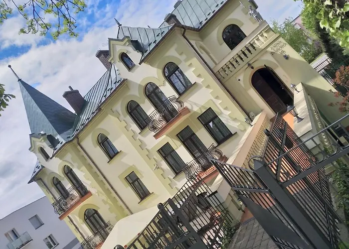 Zamek DersławaPensjonat